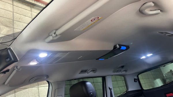 フォルクスワーゲンシャラン天井張替え　剥がれ│東京都世田谷区