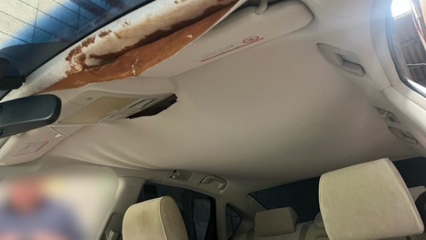 日産フーガ（FUGA)天井張り替え　剥がれ│神奈川県川崎市