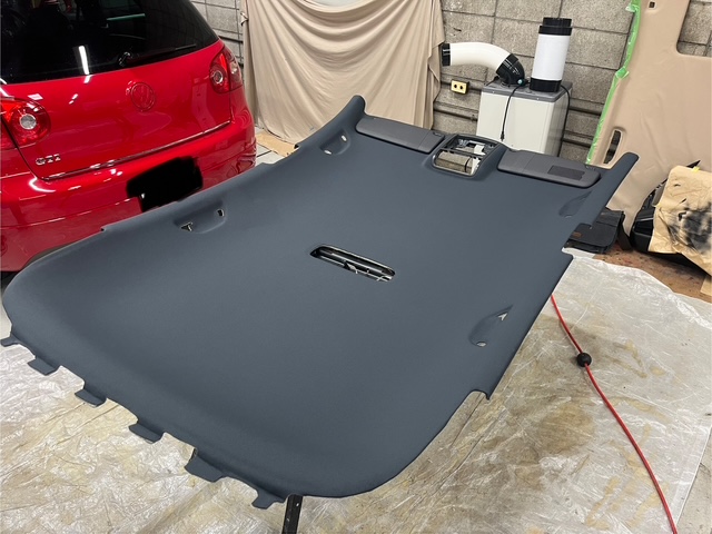 フォルクスワーゲンゴルフ5GTI天井張り替え