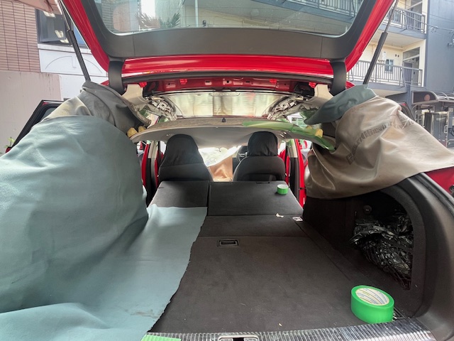 アウディA4アバント天井張り替え