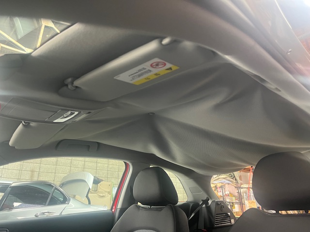 アウディA1天井張り替え