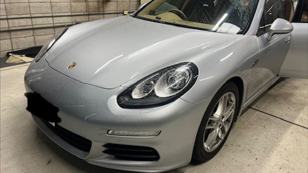 ポルシェパナメーラ天井張り替え│神奈川県横浜市