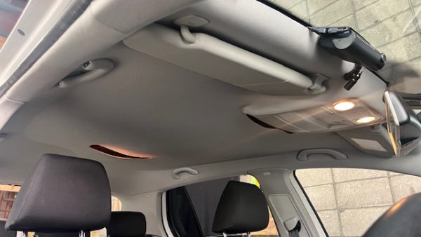フォルクスワーゲンゴルフ6天井張り替え│千葉県市川市