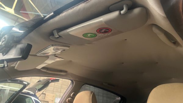 アルファロメオ　アルファ147　天井張り替え│東京都大田区