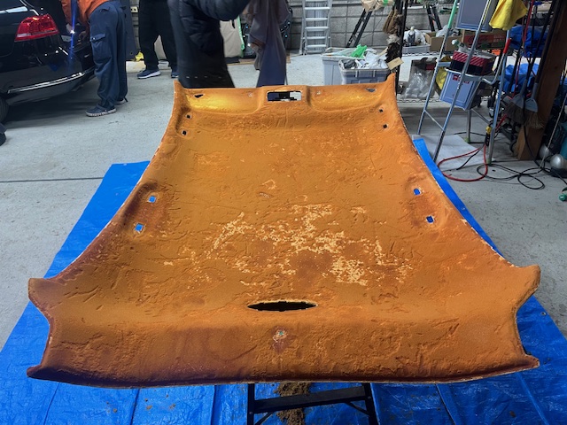 アルファロメオ147天井張り替え