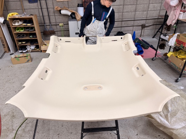 アウディA5天井張り替え