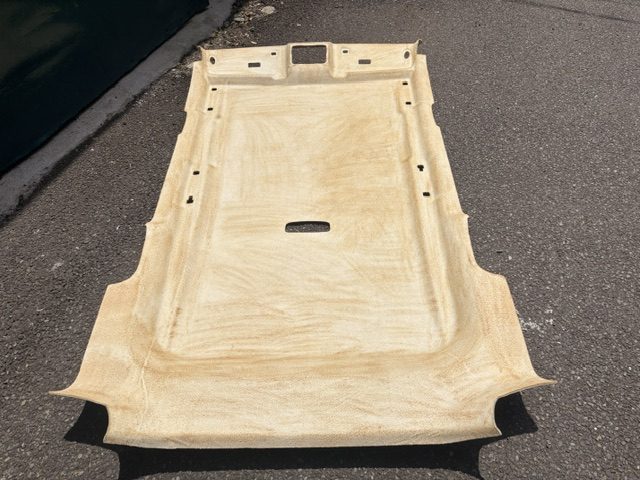 ランドローバーフリーランダー2天井張り替え