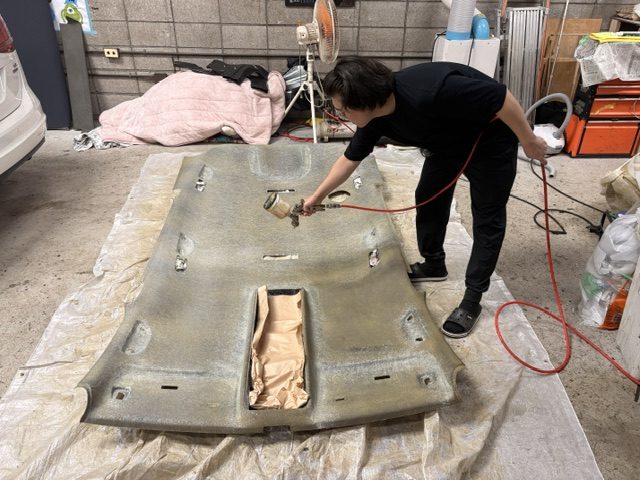 フォルクスワーゲンシャラン天井張替え