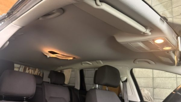 VW パサートヴァリアント｜大きく垂れ下がった天井を張替え修理【神奈川県横浜市】
