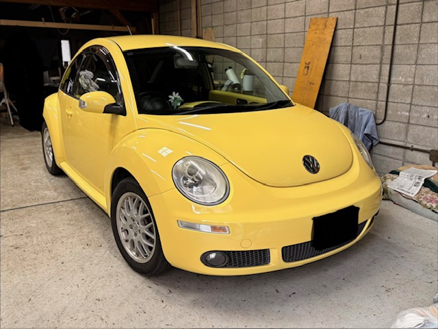 VW ニュービートル 天井張替え施工車両