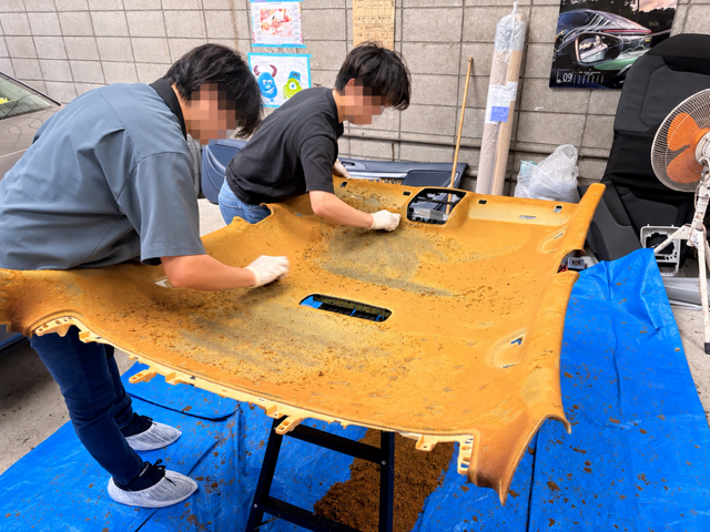 VWパサートセダンの天井張替え