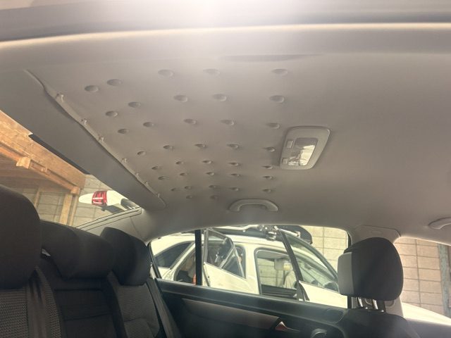 VWパサートセダンの天井張替え